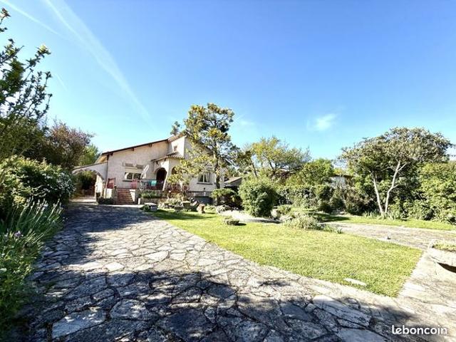 Propriété 6 pièces 128 m²