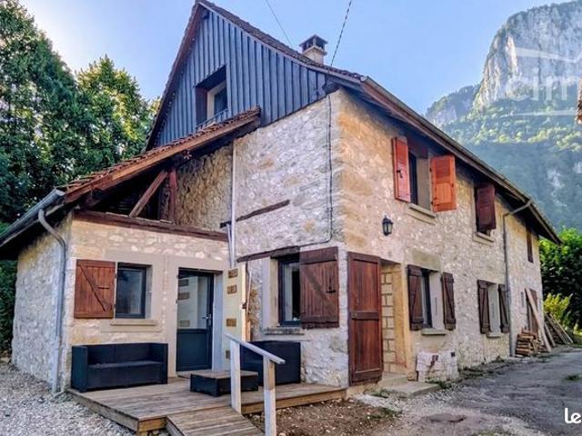 Propriété 6 pièces 129 m²