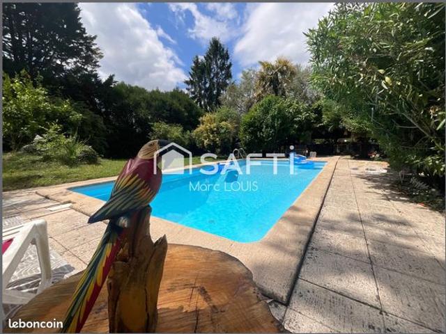 Propriété 6 pièces 120 m²
