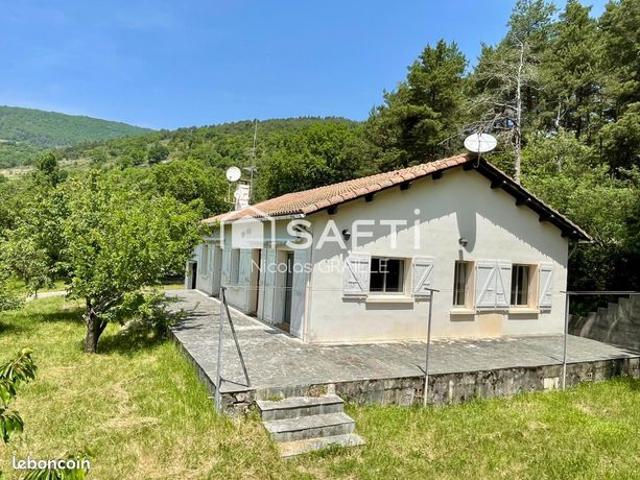 Propriété 6 pièces 120 m²