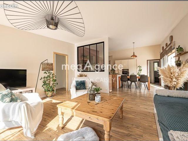 Propriété 6 pièces 121 m²