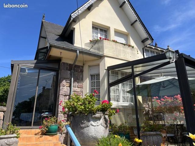Propriété 6 pièces 122 m²