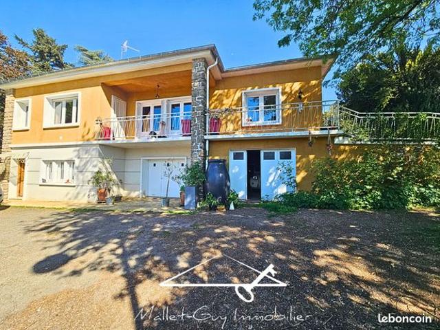Propriété 6 pièces 123 m²