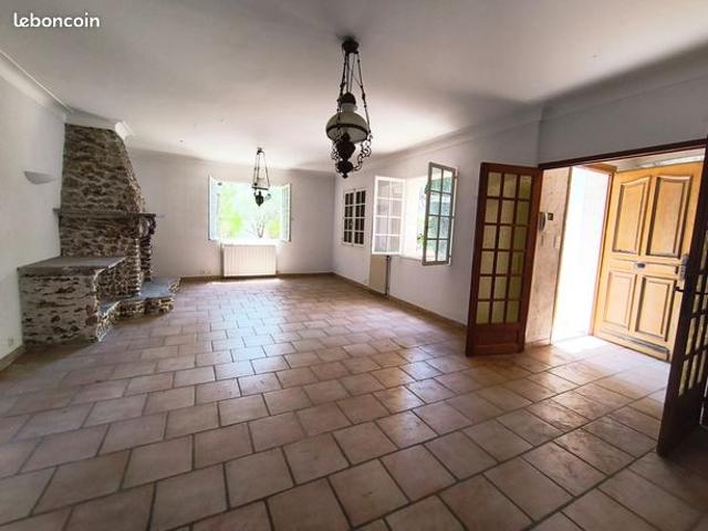 Propriété 6 pièces 134 m²