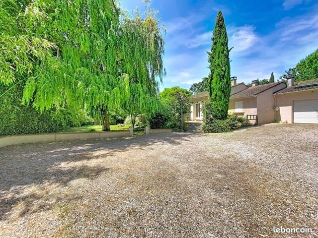 Propriété 6 pièces 135 m²