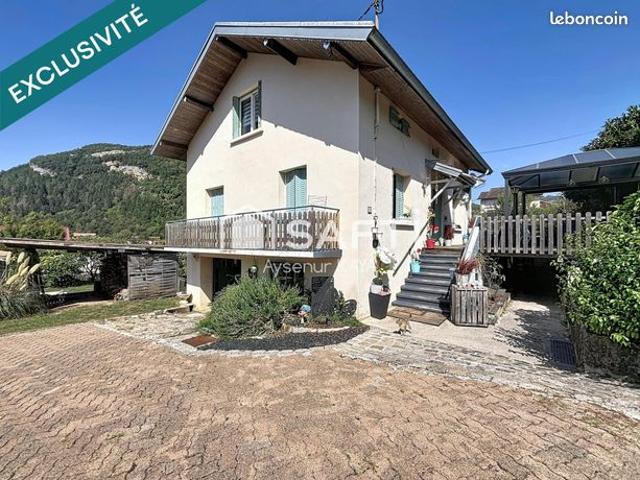 Propriété 6 pièces 135 m²