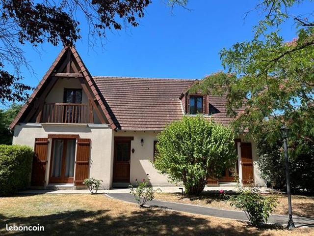 Propriété 6 pièces 135 m²