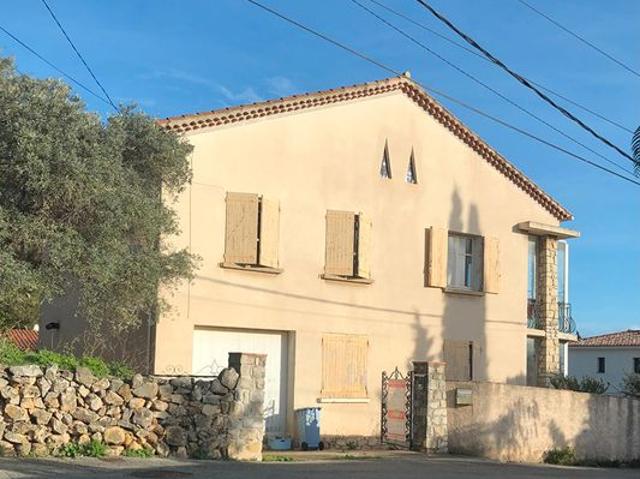Propriété 6 pièces 135 m²
