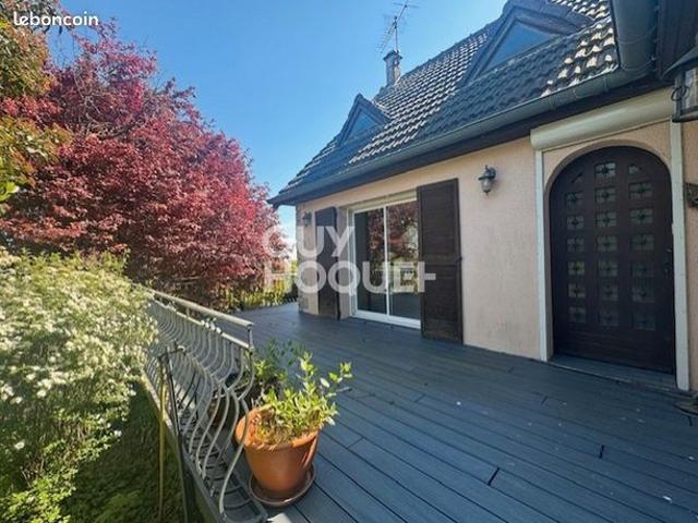 Propriété 6 pièces 135 m²