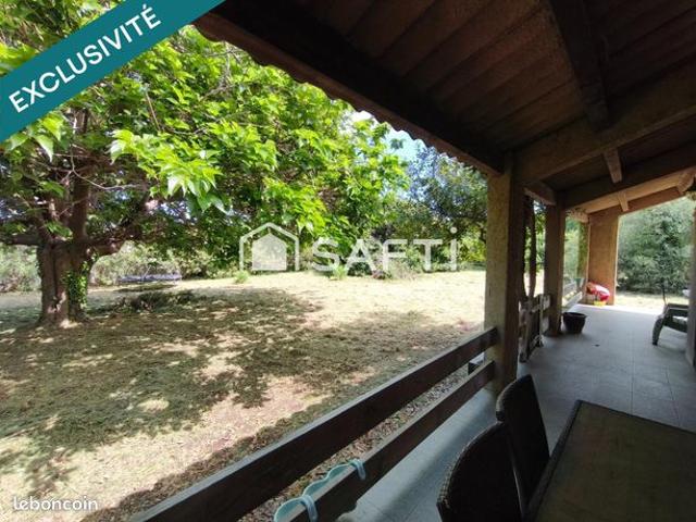 Propriété 6 pièces 136 m²
