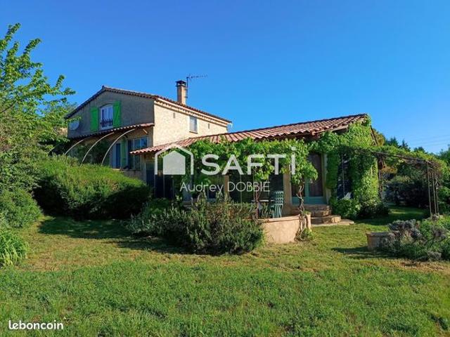 Propriété 6 pièces 136 m²