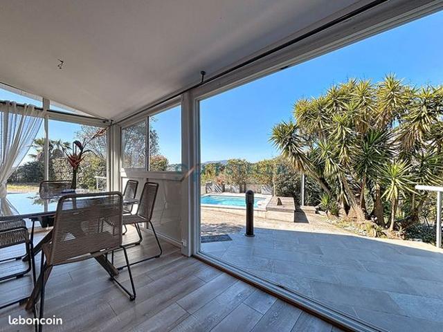 Propriété 6 pièces 136 m²