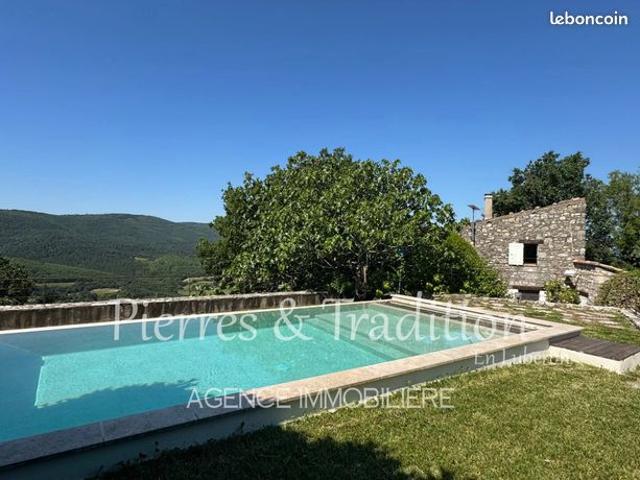 Propriété 6 pièces 136 m²