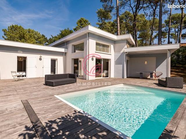 Propriété 6 pièces 137 m²