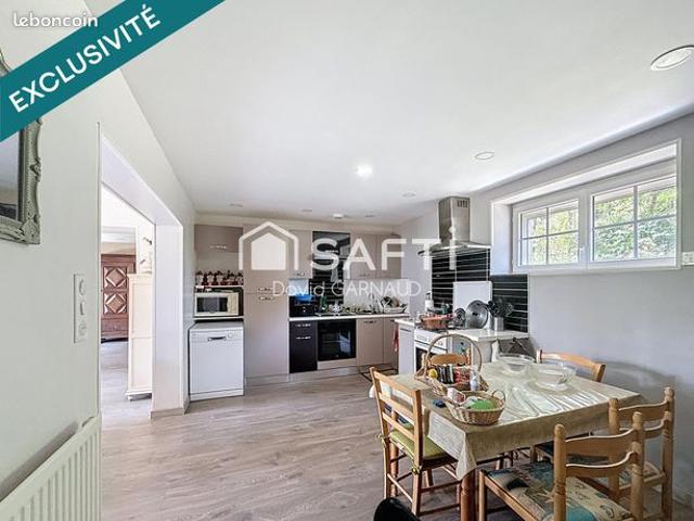Propriété 6 pièces 137 m²