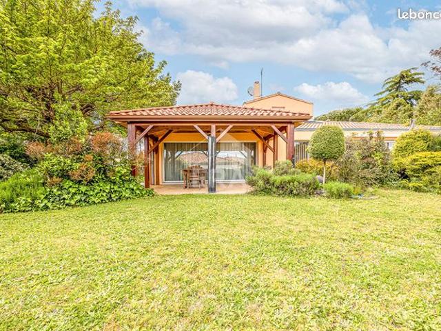 Propriété 6 pièces 138 m²