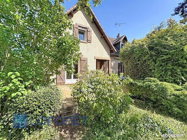 Propriété 6 pièces 138 m²