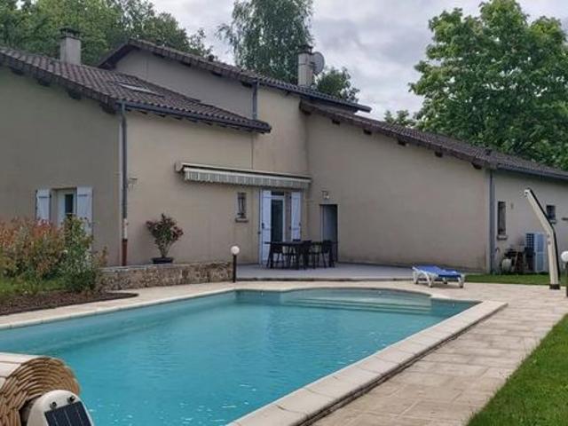 Propriété 6 pièces 138 m²