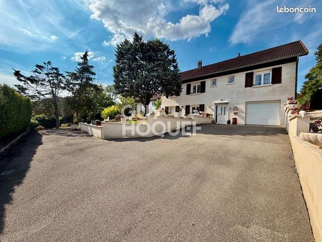 Propriété 6 pièces 139 m²