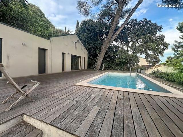 Propriété 6 pièces 139 m²