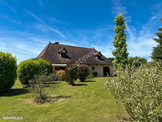 Propriété 6 pièces 139 m²