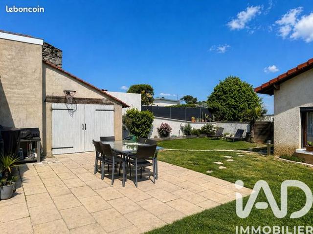Propriété 6 pièces 139 m²