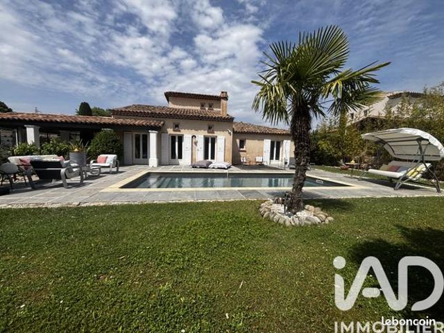 Propriété 6 pièces 139 m²