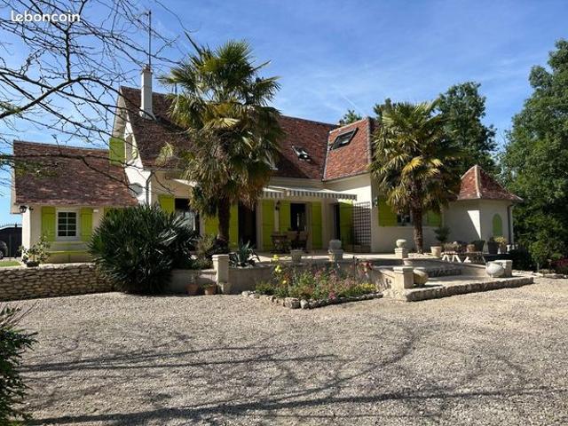 Propriété 6 pièces 139 m²