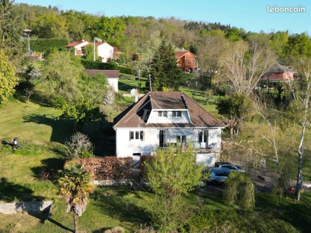 Propriété 6 pièces 130 m²