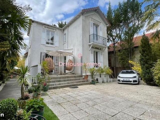 Propriété 6 pièces 130 m²