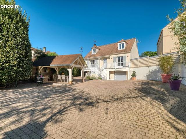 Propriété 6 pièces 130 m²