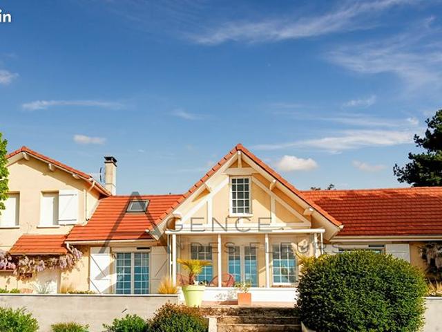 Propriété 6 pièces 130 m²