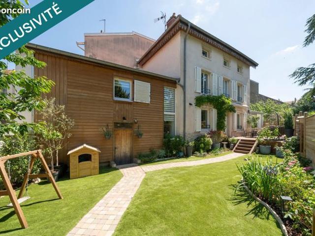 Propriété 6 pièces 130 m²