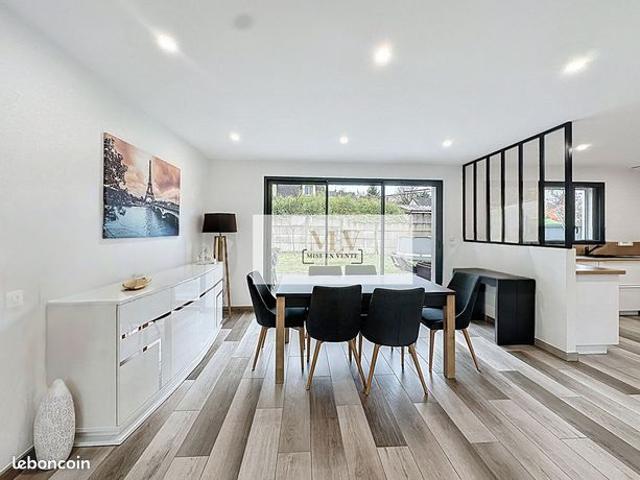 Propriété 6 pièces 130 m²