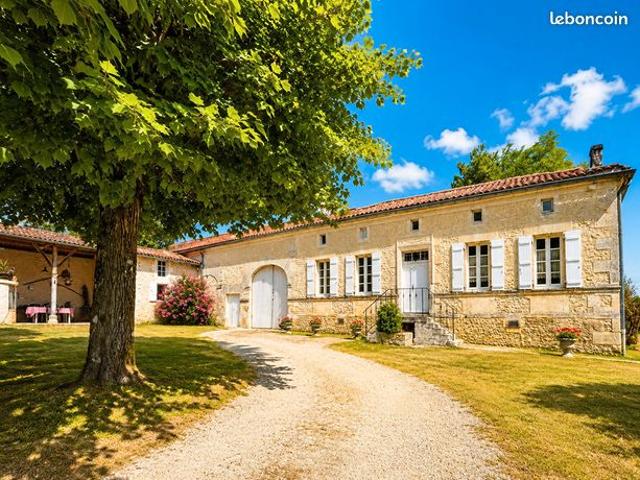 Propriété 6 pièces 130 m²