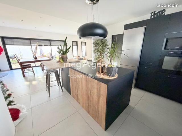 Propriété 6 pièces 130 m²
