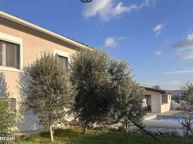Propriété 6 pièces 131 m²