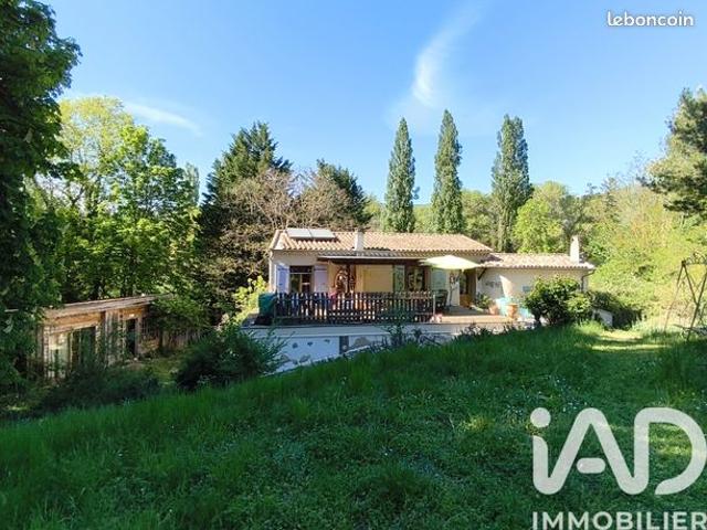 Propriété 6 pièces 131 m²