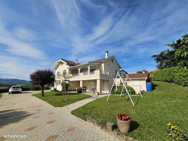 Propriété 6 pièces 132 m²