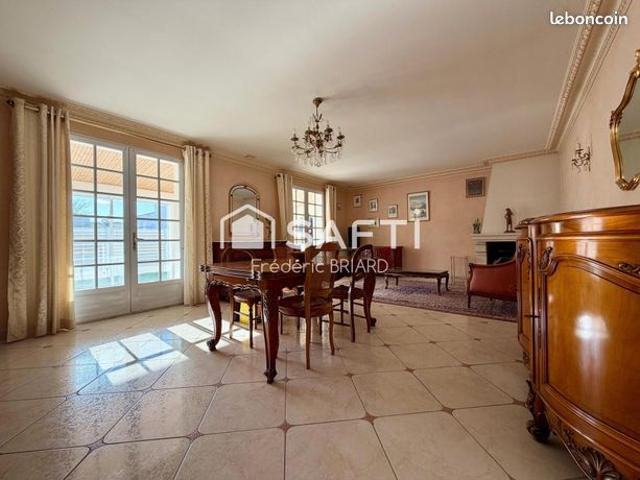 Propriété 6 pièces 133 m²