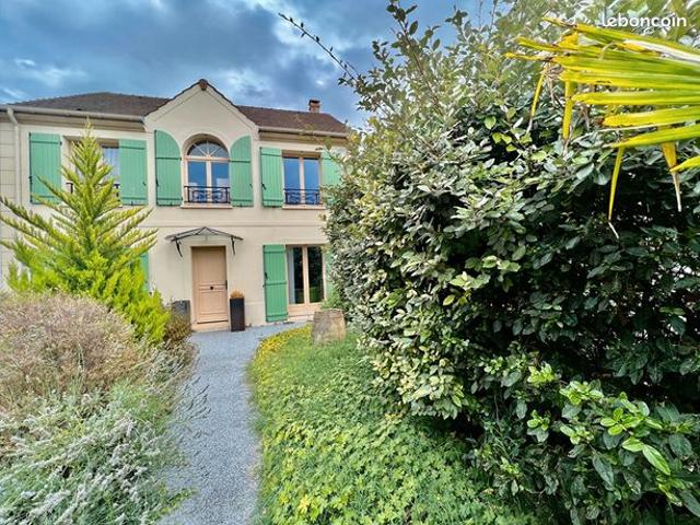 Propriété 6 pièces 133 m²