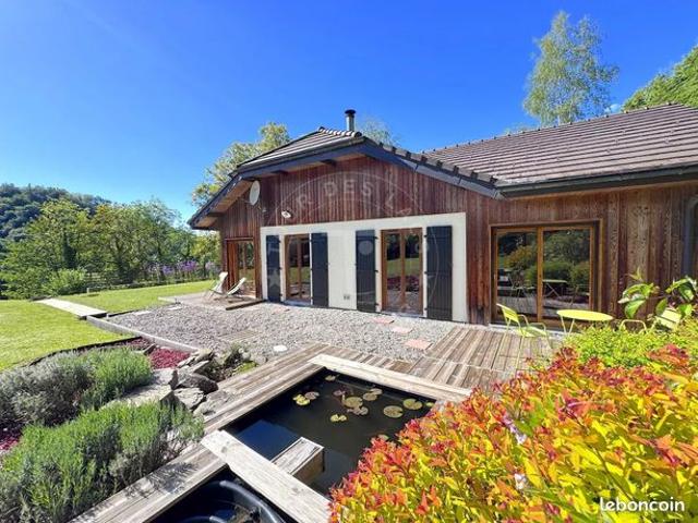Propriété 6 pièces 133 m²