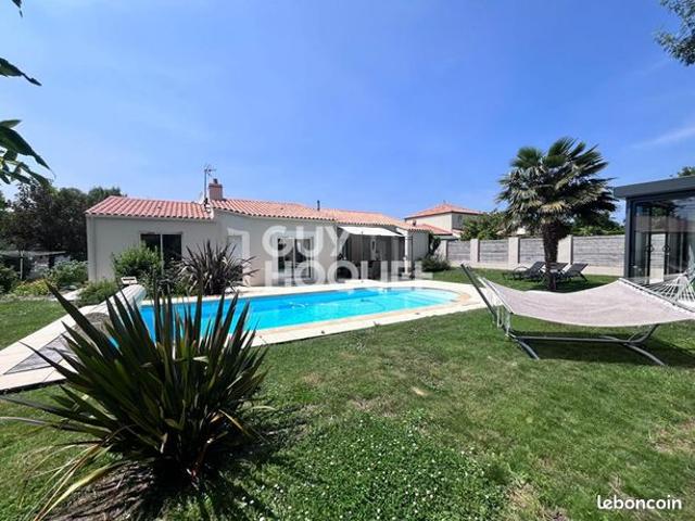 Propriété 6 pièces 133 m²