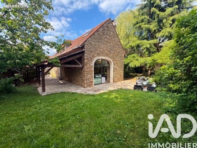 Propriété 6 pièces 144 m²