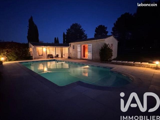 Propriété 6 pièces 144 m²