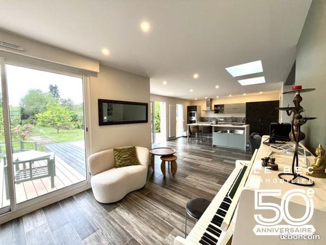 Propriété 6 pièces 144 m²