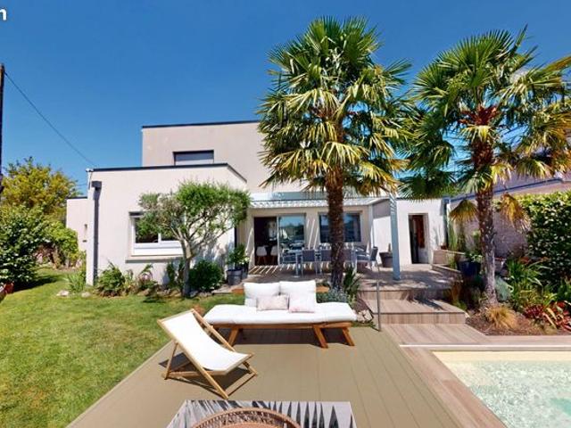 Propriété 6 pièces 144 m²