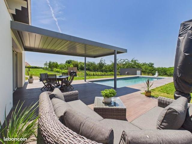 Propriété 6 pièces 145 m²