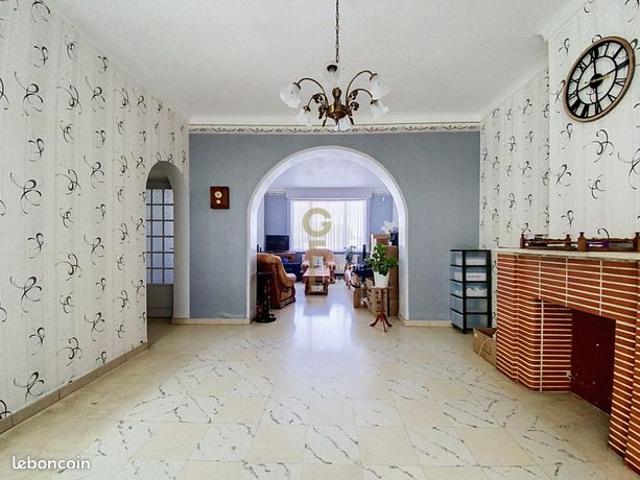 Propriété 6 pièces 145 m²