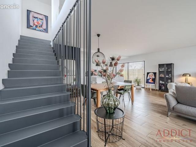Propriété 6 pièces 145 m²